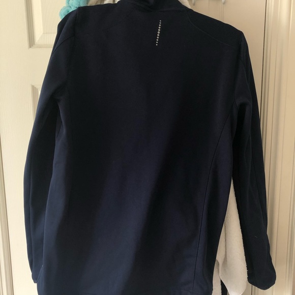 Running Room Lightweight Jacket - Picture 2 of 7